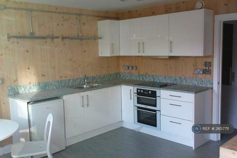 2 bedroom maisonette to rent, Little Bishop Street, Bristol, BS2