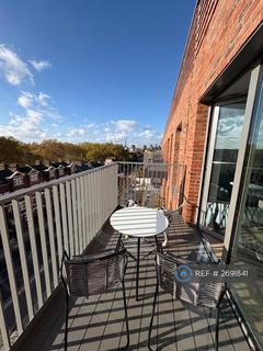 2 bedroom flat to rent, Evelyn Street, London, SE8