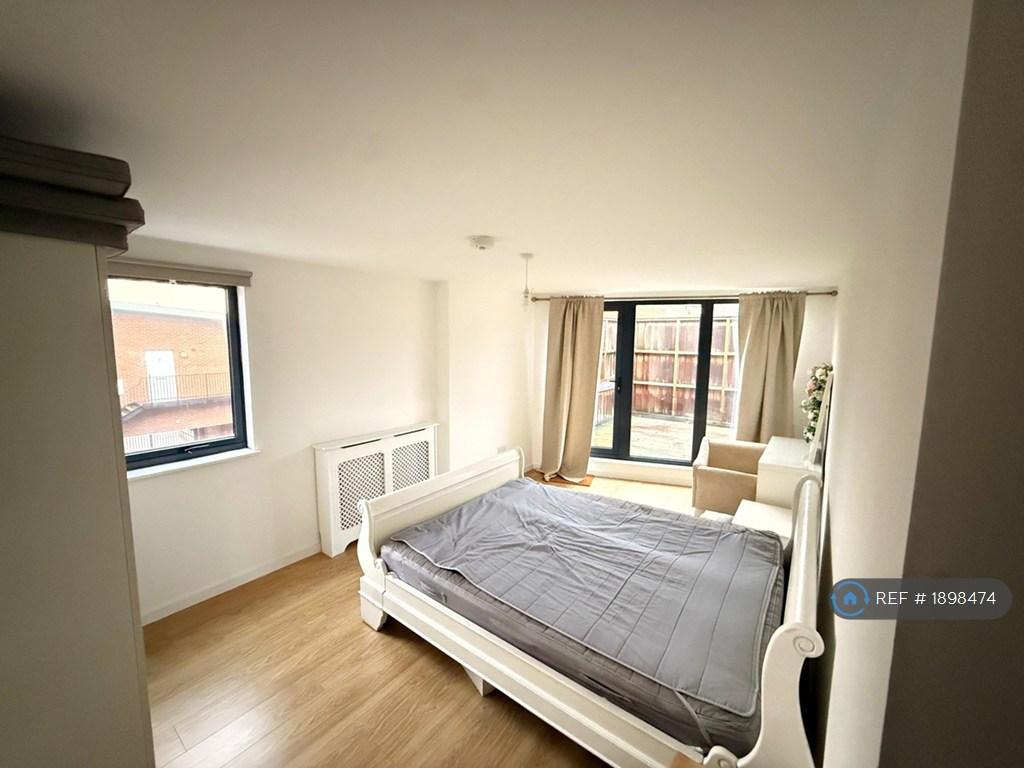 Master Bedroom With Terrace Access