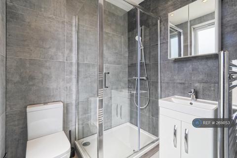 1 bedroom in a house share to rent, St. Johns Road, Watford, WD17