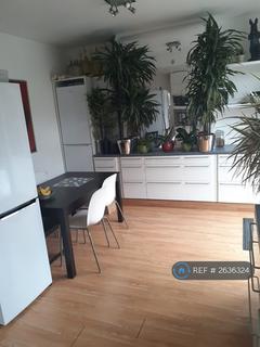 undefined, Luton, Luton, LU2