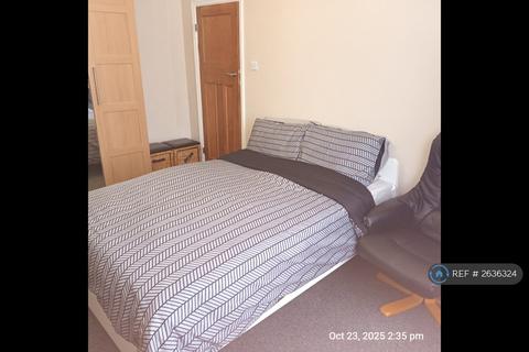 undefined, Luton, Luton, LU2