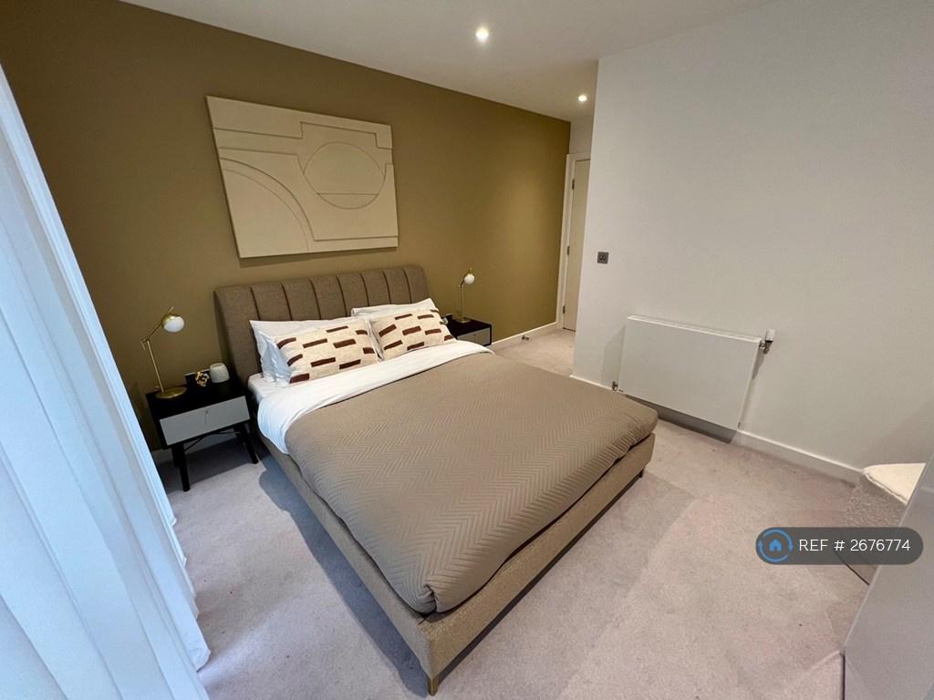 Room 2 - Ensuite