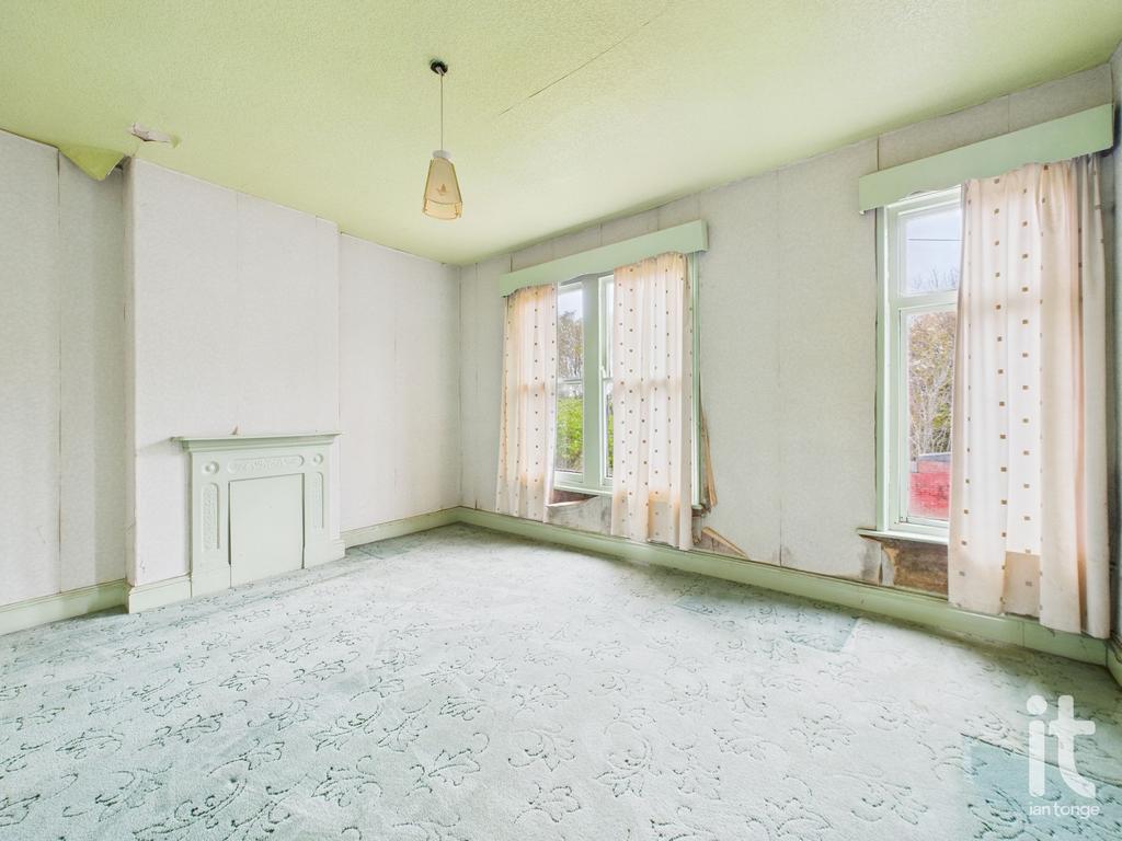 Photograph 14