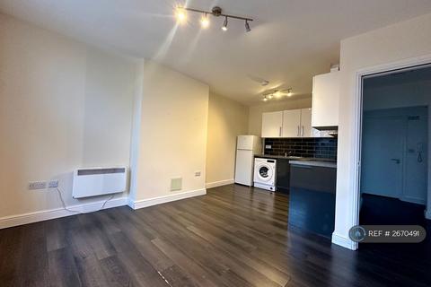 4 bedroom flat to rent, London Road, London, SW16