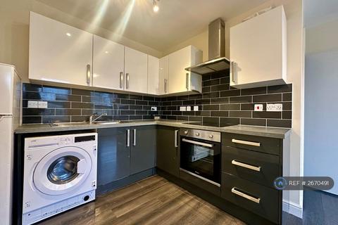 4 bedroom flat to rent, London Road, London, SW16