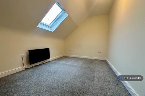 4 bedroom flat to rent, London Road, London, SW16