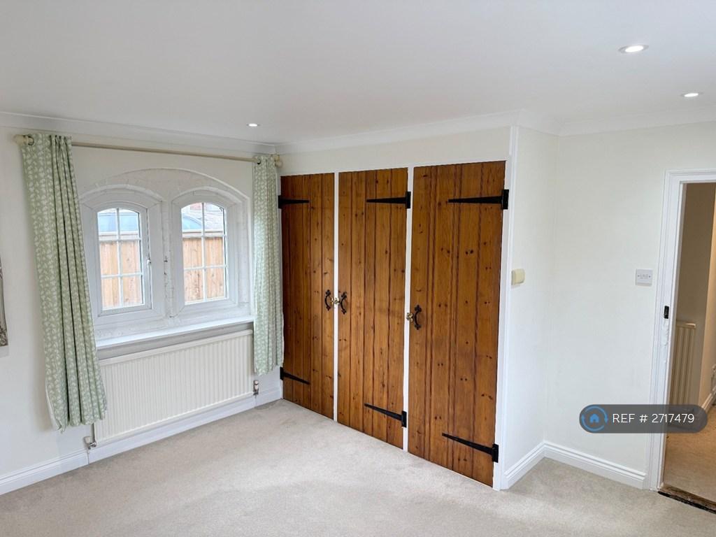 Bedroom 1 - Built In Wardrobes