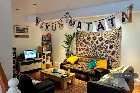 6 bedroom terraced house to rent, Student House - North Rd, Bristol, BS6