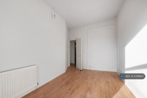 undefined, Lordship Lane, London, N22