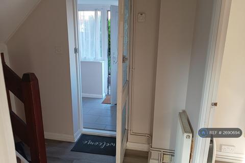 undefined, Sutton, Sutton, SM3