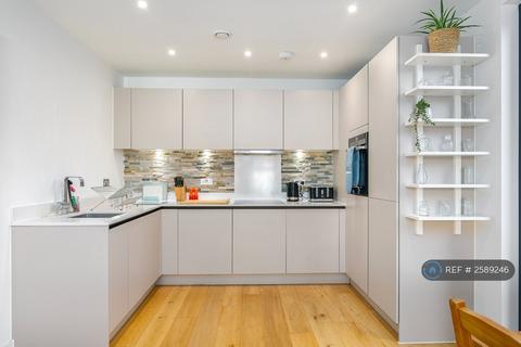 2 bedroom flat to rent, Milliner House, London, E3