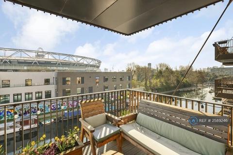 2 bedroom flat to rent, Milliner House, London, E3