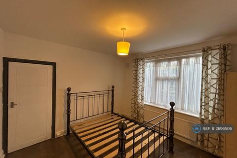 undefined, Upper Park Road, London, N11