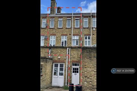 1 bedroom flat to rent, Colston Road, London, SW14