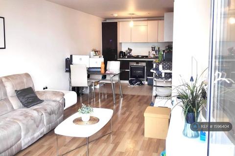 2 bedroom flat to rent, Quadrant Court, Wembley, HA9