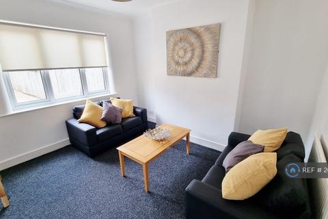 4 bedroom detached house to rent, Greenfield Street, Nottingham, NG7