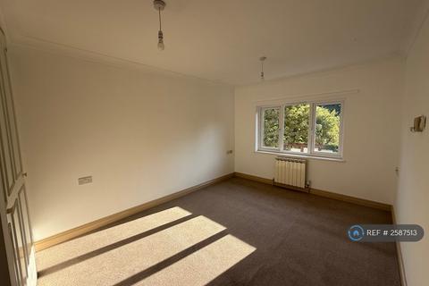 2 bedroom flat to rent, Beaufort Court, Burnham-On-Sea, TA8