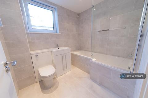 1 bedroom flat to rent, Mowlem Street, London, E2