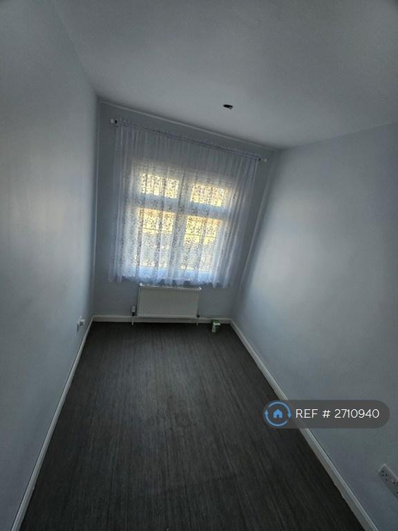 Bedroom4