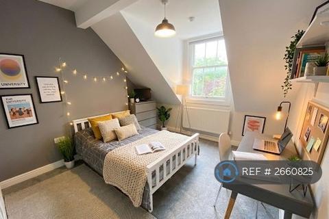 6 bedroom semi-detached house to rent, Daneshill Road, Leicester, LE3