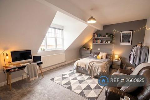 6 bedroom semi-detached house to rent, Daneshill Road, Leicester, LE3