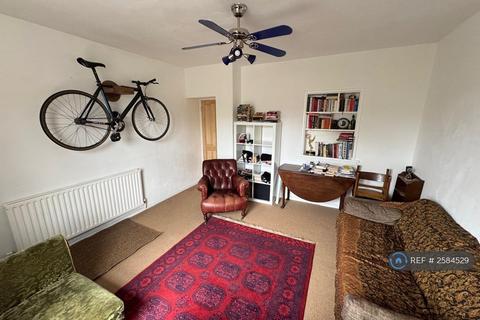 2 bedroom flat to rent, Peckham Park Road, London, SE15