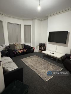 5 bedroom terraced house to rent, Elleray Road, Salford, M6