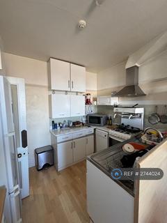 1 bedroom in a house share to rent, Sussex Square, Brighton, BN2