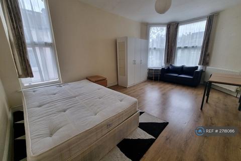 undefined, Arcadian Gardens, London, N22