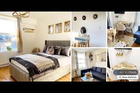 undefined, Kingsland Road, London, E8