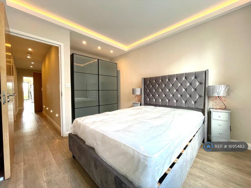 Double Bedroom