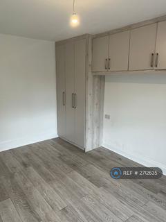 4 bedroom detached house to rent, Jersey Road, Isleworth, TW7