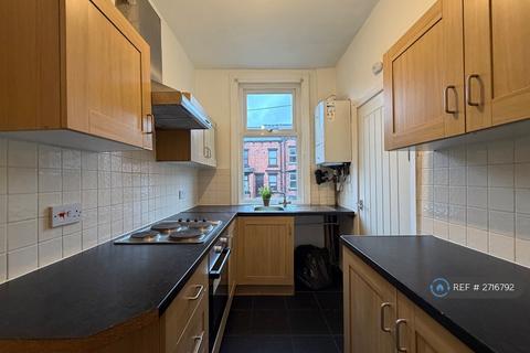undefined, Parkfield Mount, Leeds, LS11