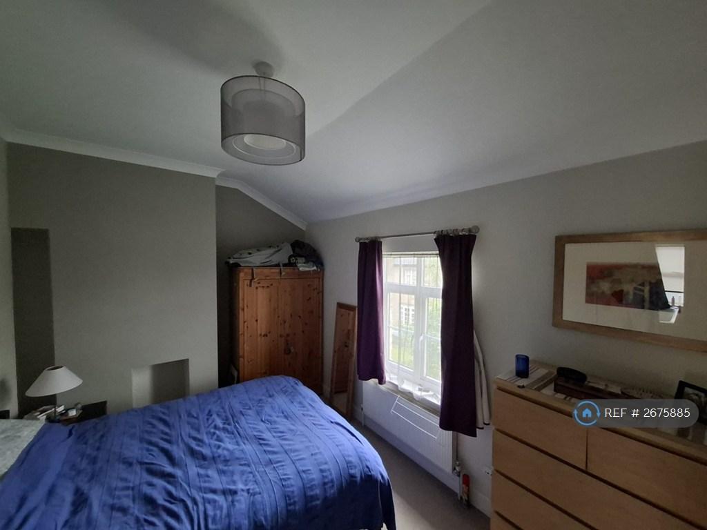 Main Double Bedroom