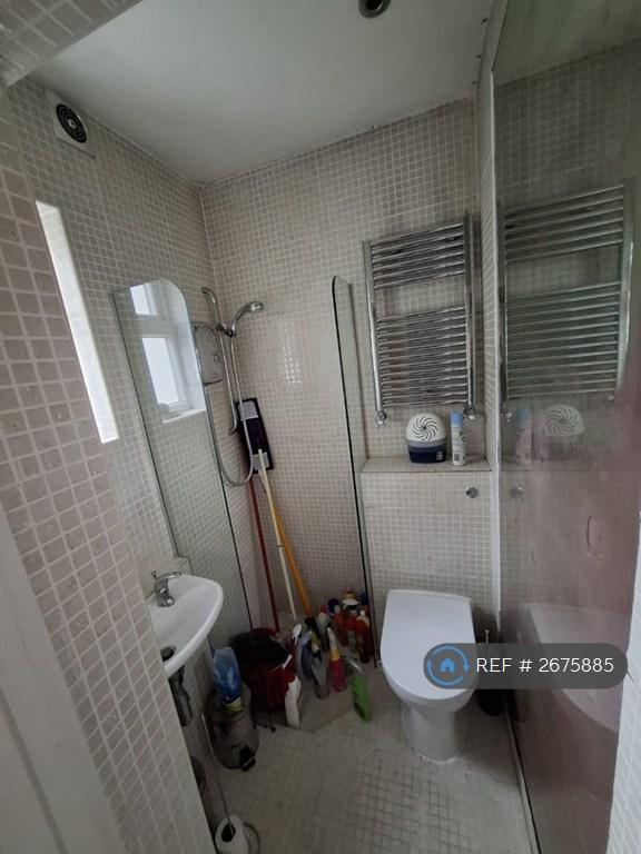 Study - Bedroom 3 Ensuite