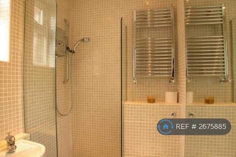 2 bedroom terraced house to rent, Johnston Terrace, London, NW2