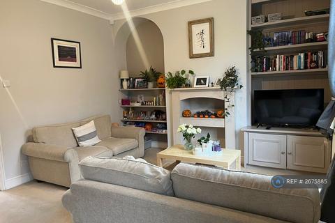 2 bedroom terraced house to rent, Johnston Terrace, London, NW2