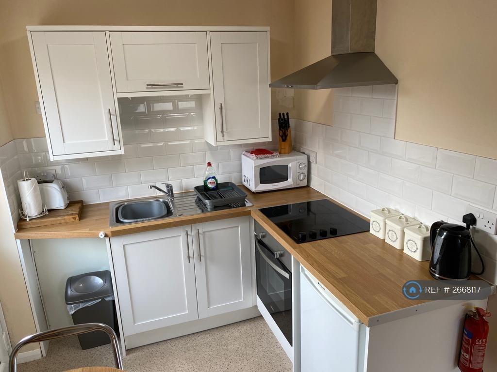 All Appliances And Utensils Supplied