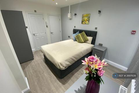 1 bedroom in a house share to rent, Forty Avenue, Wembley, HA9
