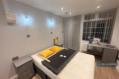 1 bedroom in a house share to rent, Forty Avenue, Wembley, HA9
