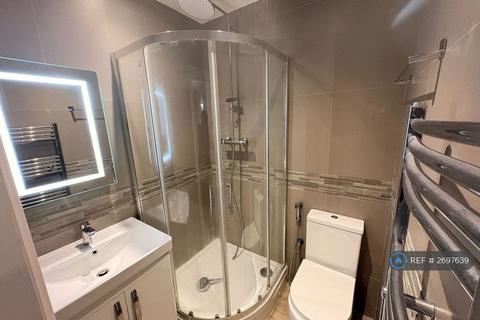 1 bedroom in a house share to rent, Forty Avenue, Wembley, HA9