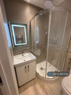 1 bedroom in a house share to rent, Forty Avenue, Wembley, HA9
