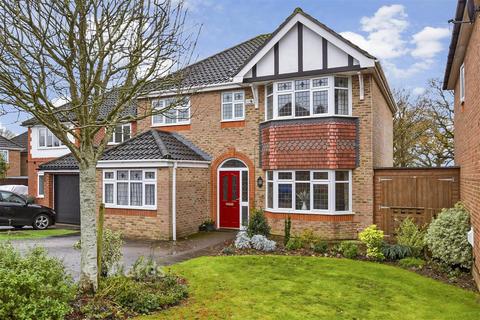 5 bedroom detached house for sale, Lucilla Avenue, Ashford, Kent