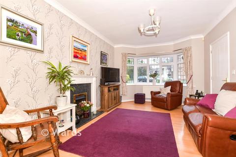 undefined, Lucilla Avenue, Ashford TN23