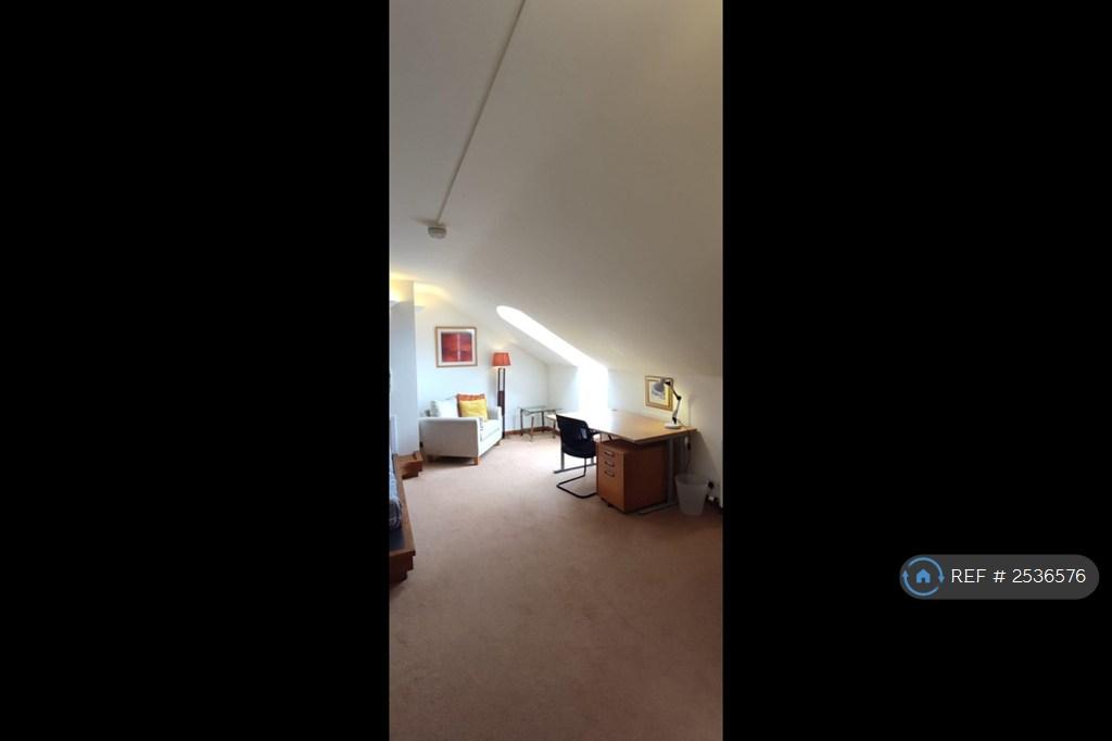 Ensuite Bedroom