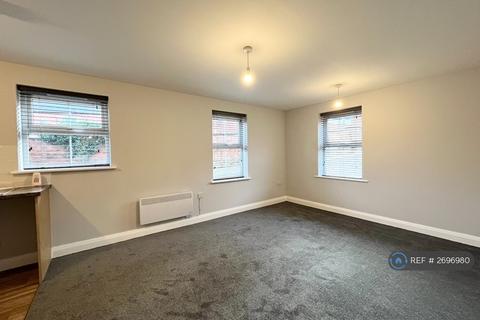 2 bedroom flat to rent, Palace Close, Shepshed, Loughborough, LE12