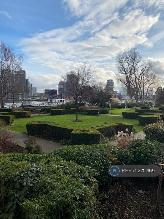 Landscaped Communal Gardens