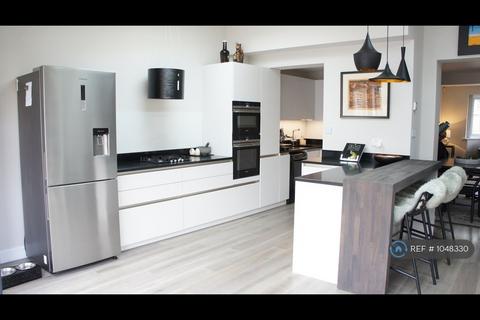 undefined, Shaldon Drive, Morden, SM4