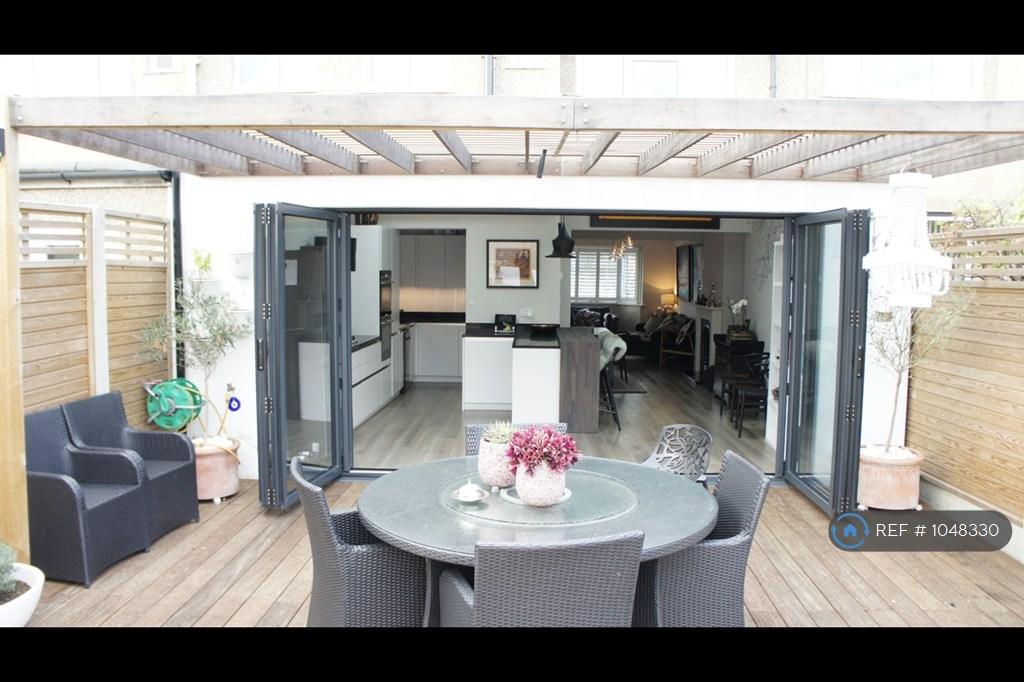 Garden Decking Area